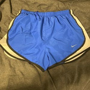 Nike Tempo Shorts size M